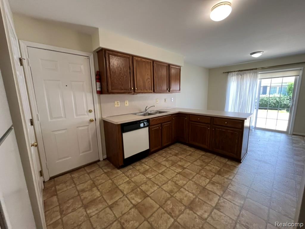 37410 Stonegate Circle Property Photo 6