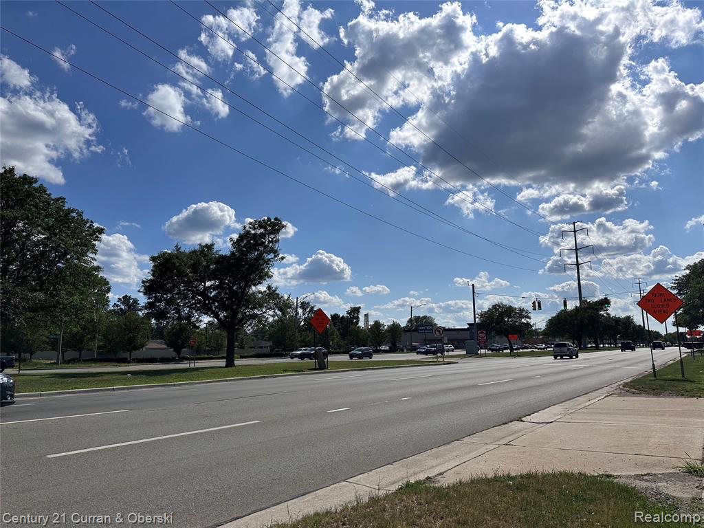20854 W 8 Mile Road Property Photo 8