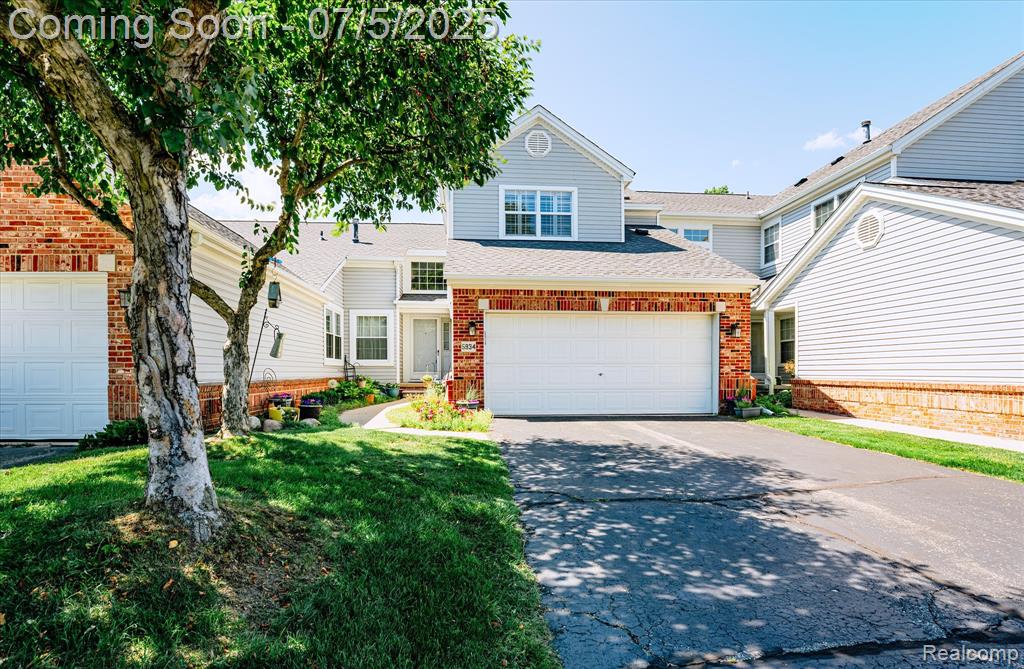 5934 Creekside Drive Property Photo 1
