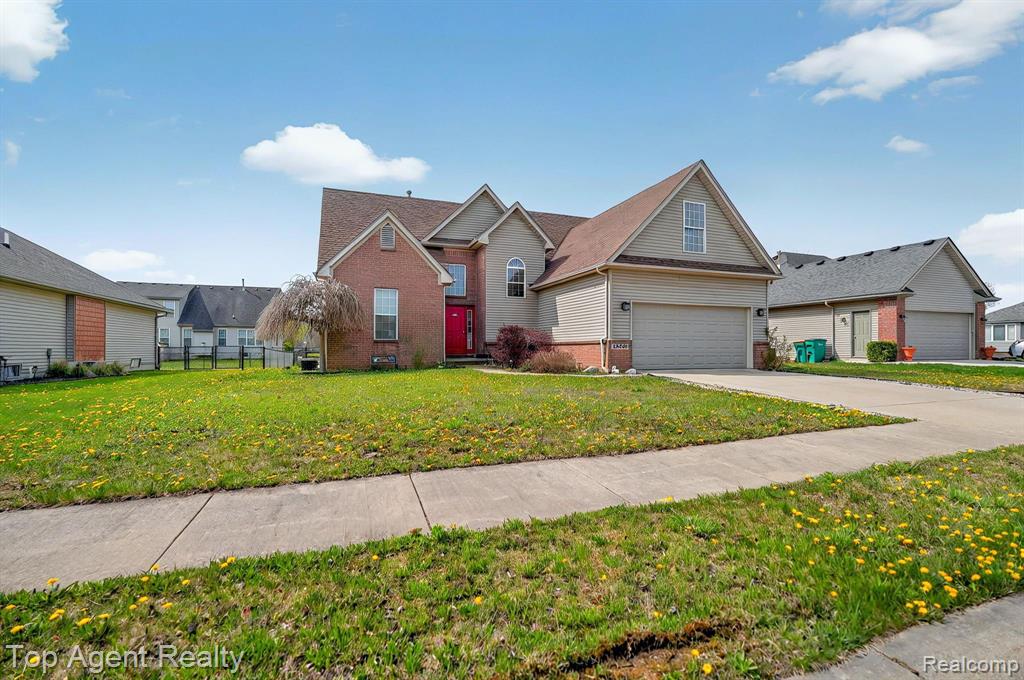 34658 Pine Valley Property Photo 1