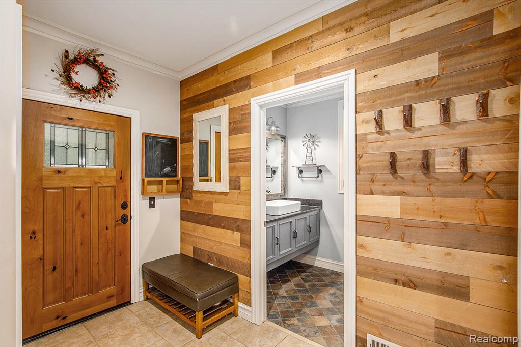 8670 Country Manor Drive Property Photo 13