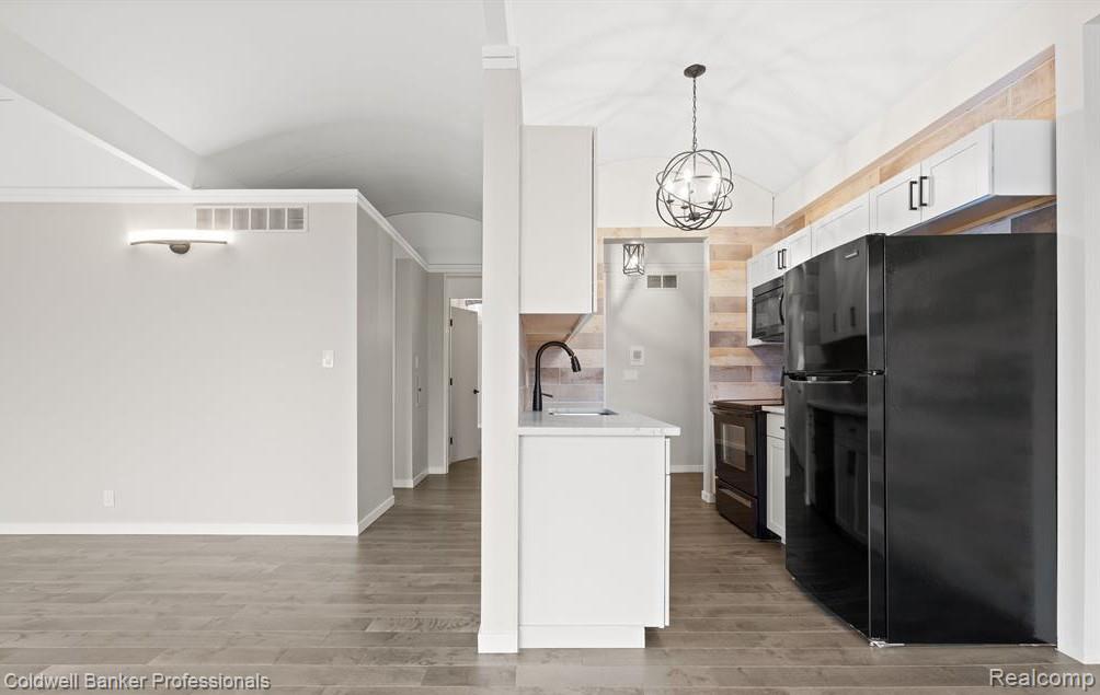 201 Southfield Road Property Photo 7