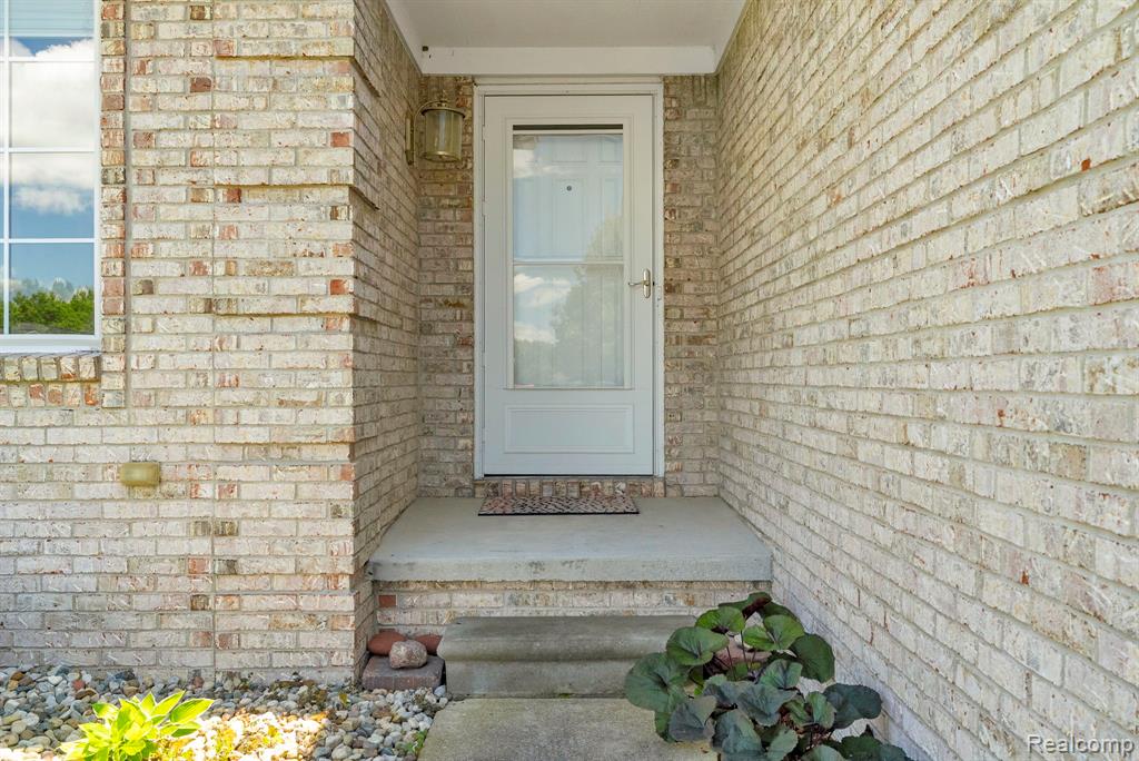 8419 Forest Glen Drive Property Photo 7