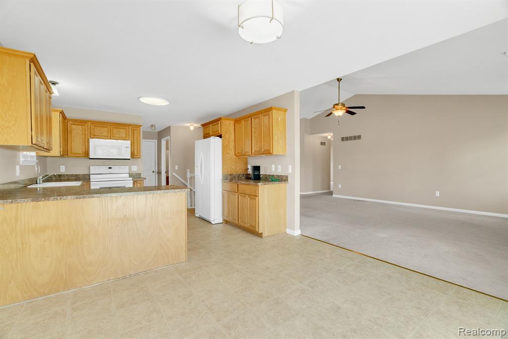 8419 Forest Glen Drive Property Photo 17