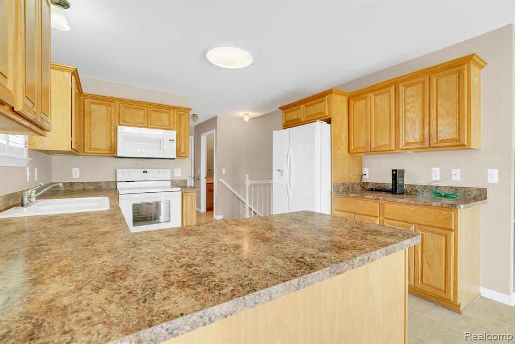 8419 Forest Glen Drive Property Photo 18