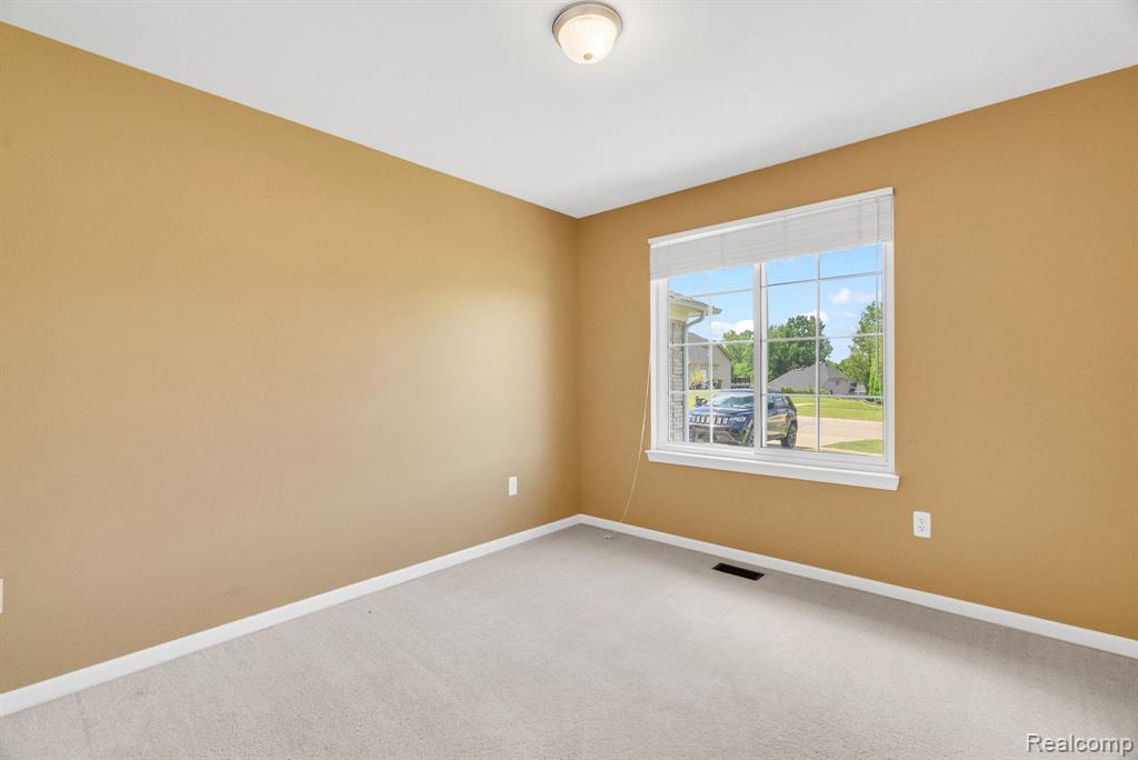8419 Forest Glen Drive Property Photo 36
