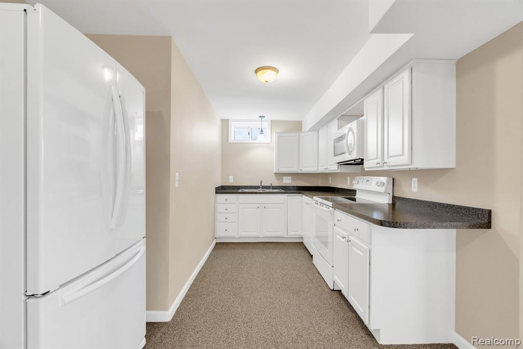 8419 Forest Glen Drive Property Photo 45