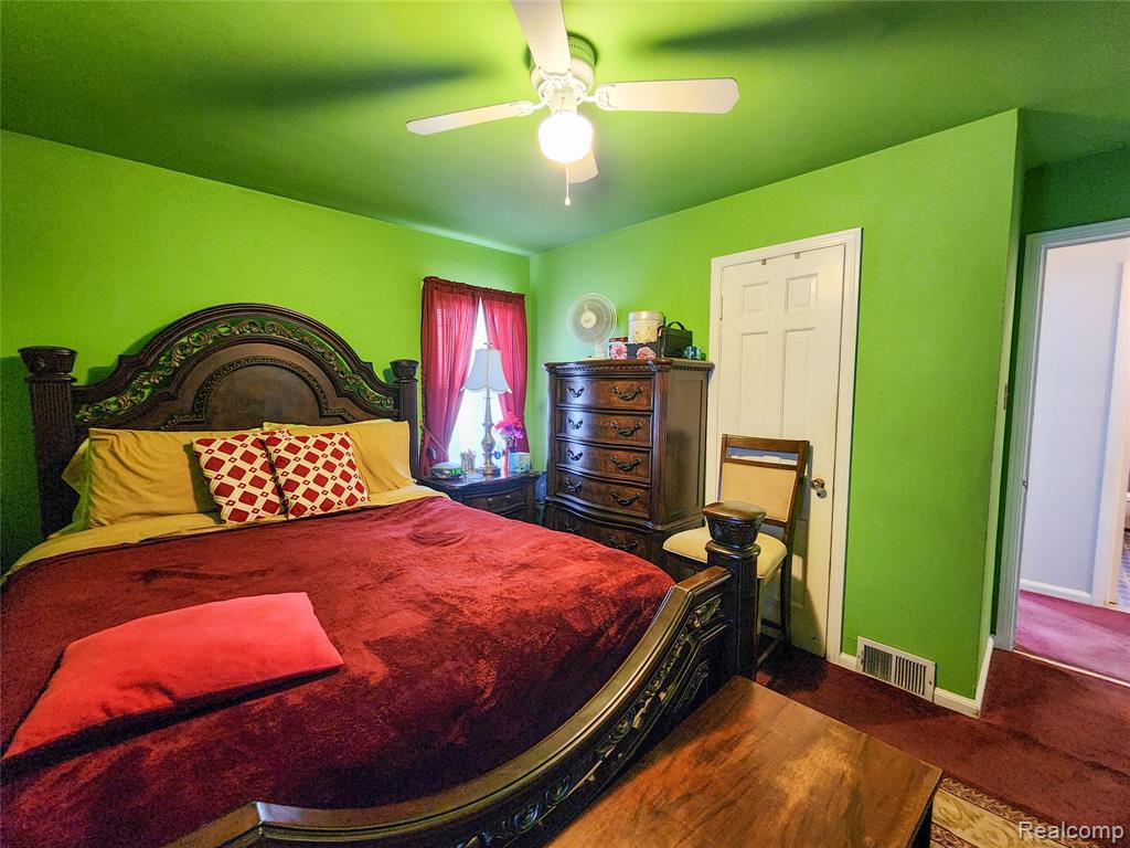18489 Whitcomb Street Property Photo 21