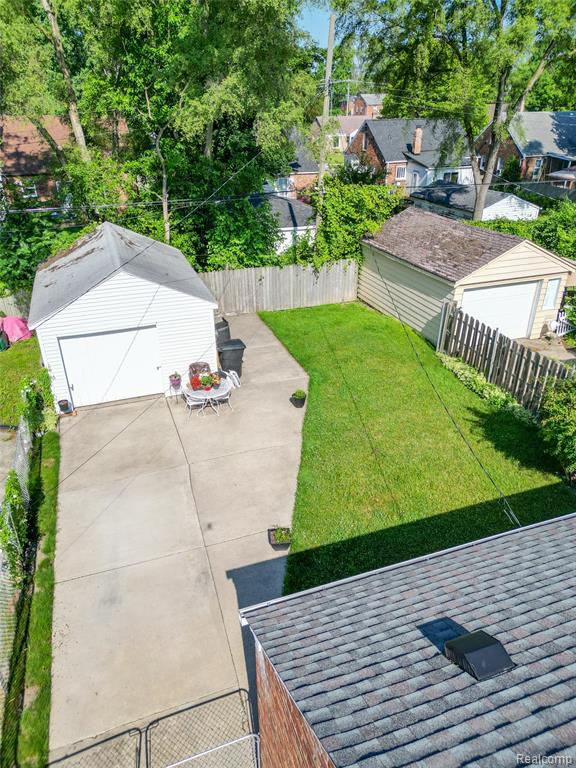 18489 Whitcomb Street Property Photo 34