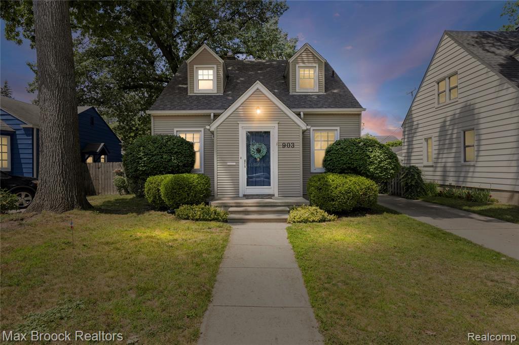 903 Oakridge Avenue Property Photo 1