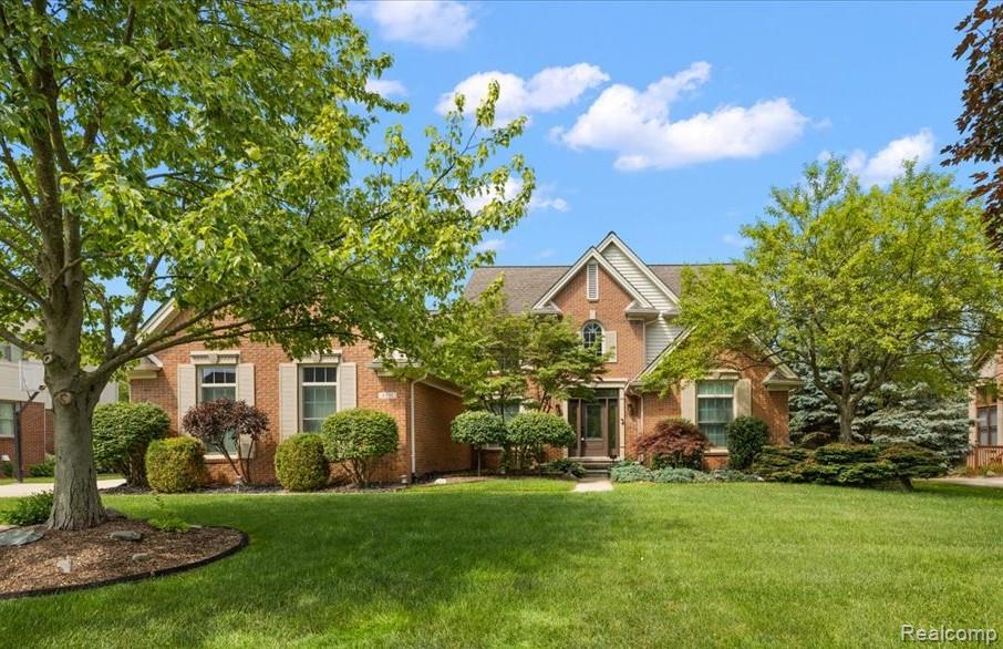 6591 Tree Knoll Drive Property Photo 1