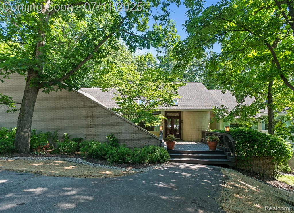 1983 Sherwood Glen Property Photo 1