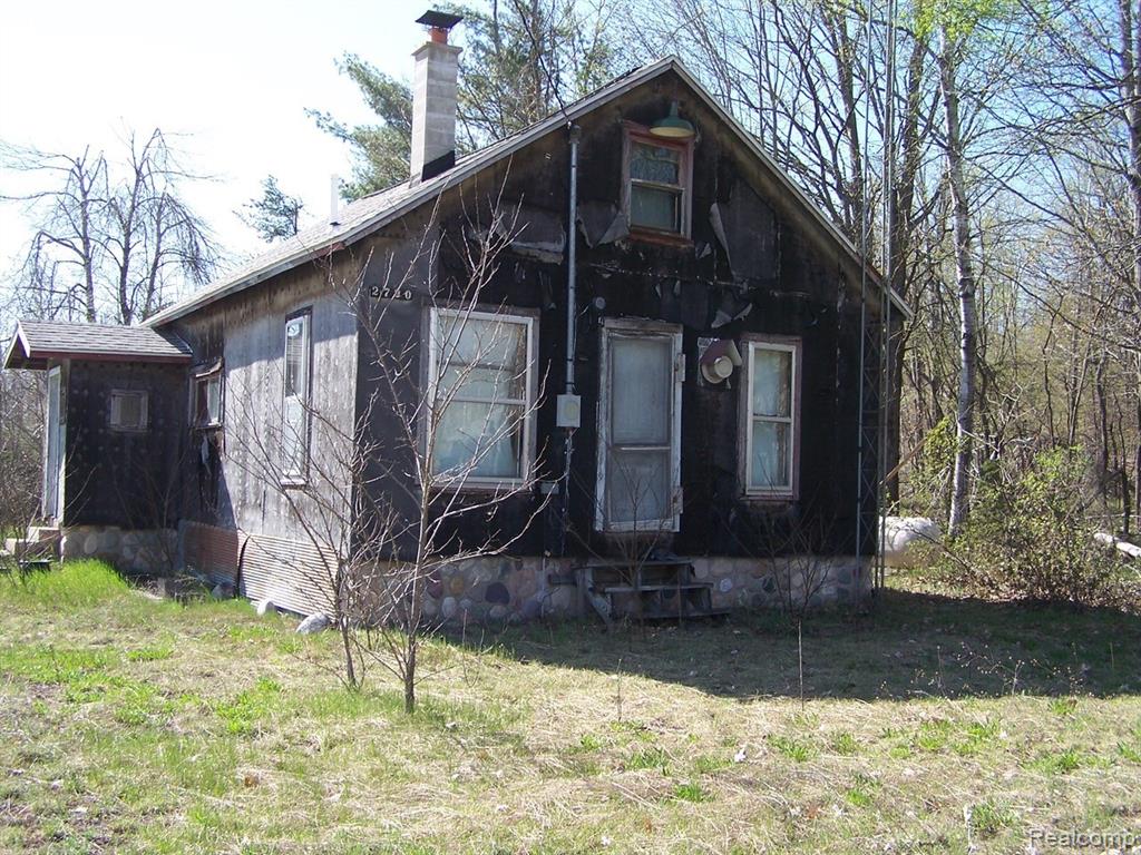 2720 Sawyer Road Property Photo 1