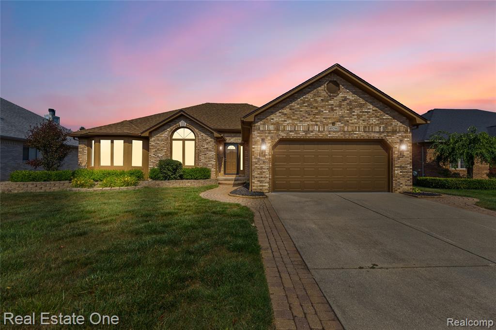 49294 Snowshoe Drive Property Photo 1