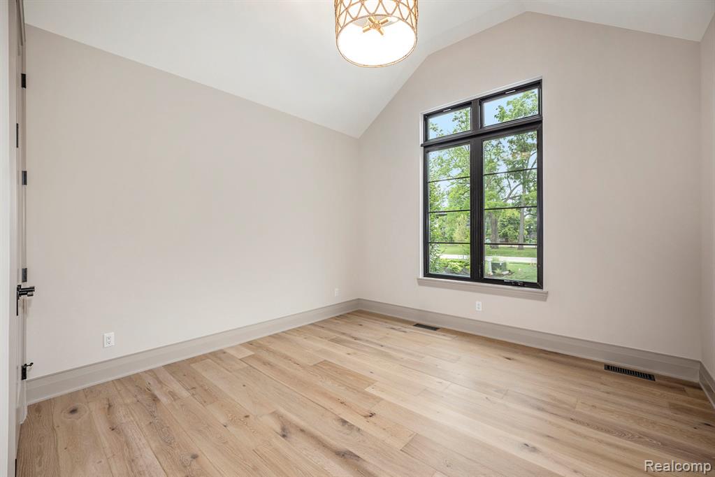 12771 N Pointe Drive Property Photo 24