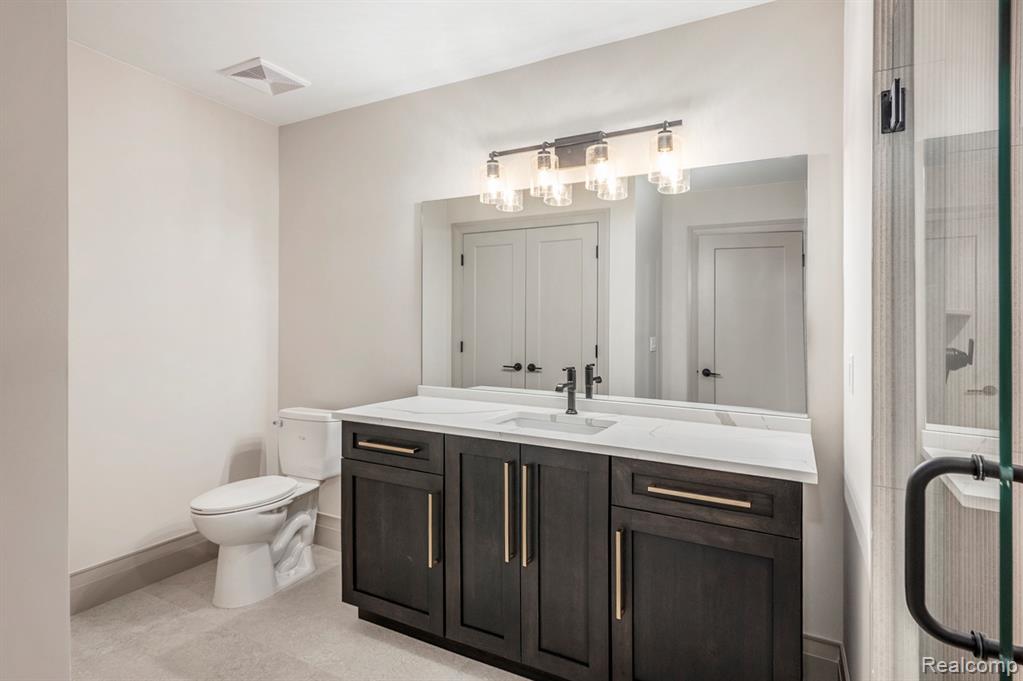 12771 N Pointe Drive Property Photo 39