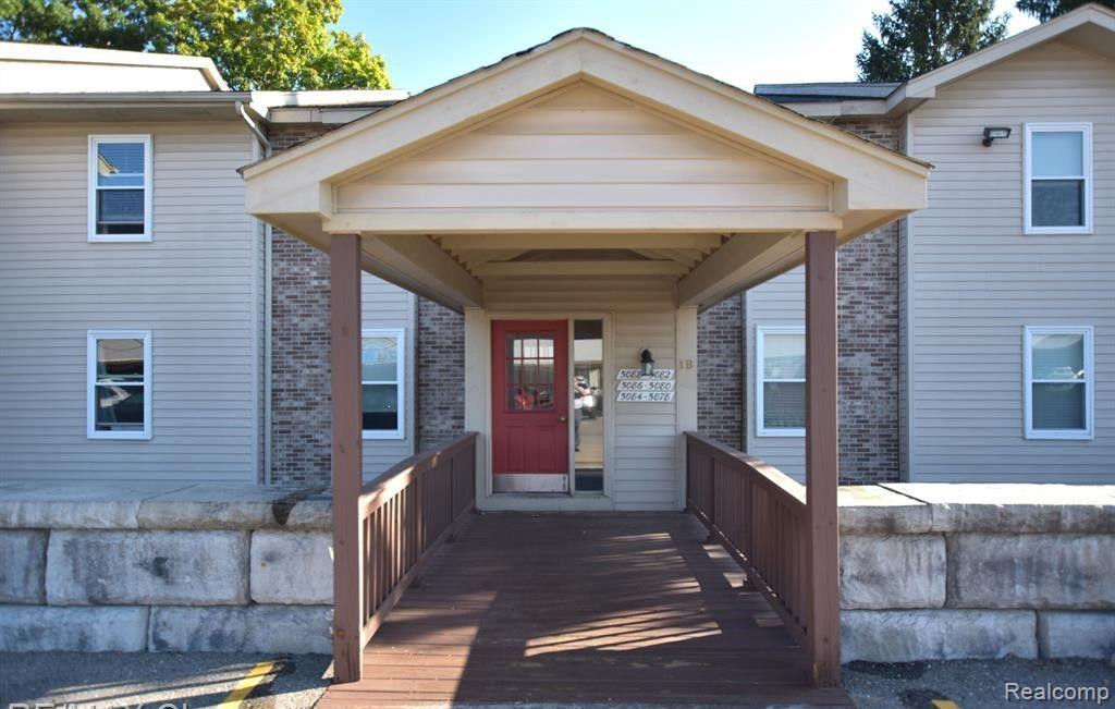 5086 Harbor Oak Drive Property Photo 1