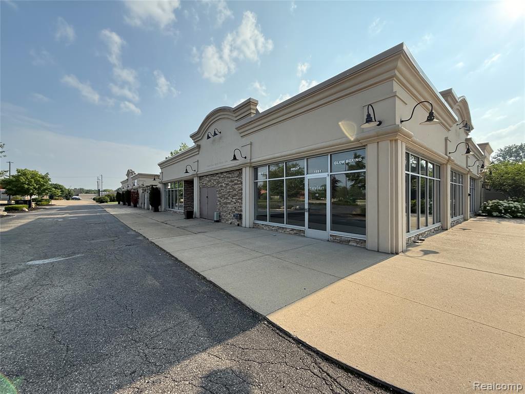 1537 E Pierson Road Property Photo 1
