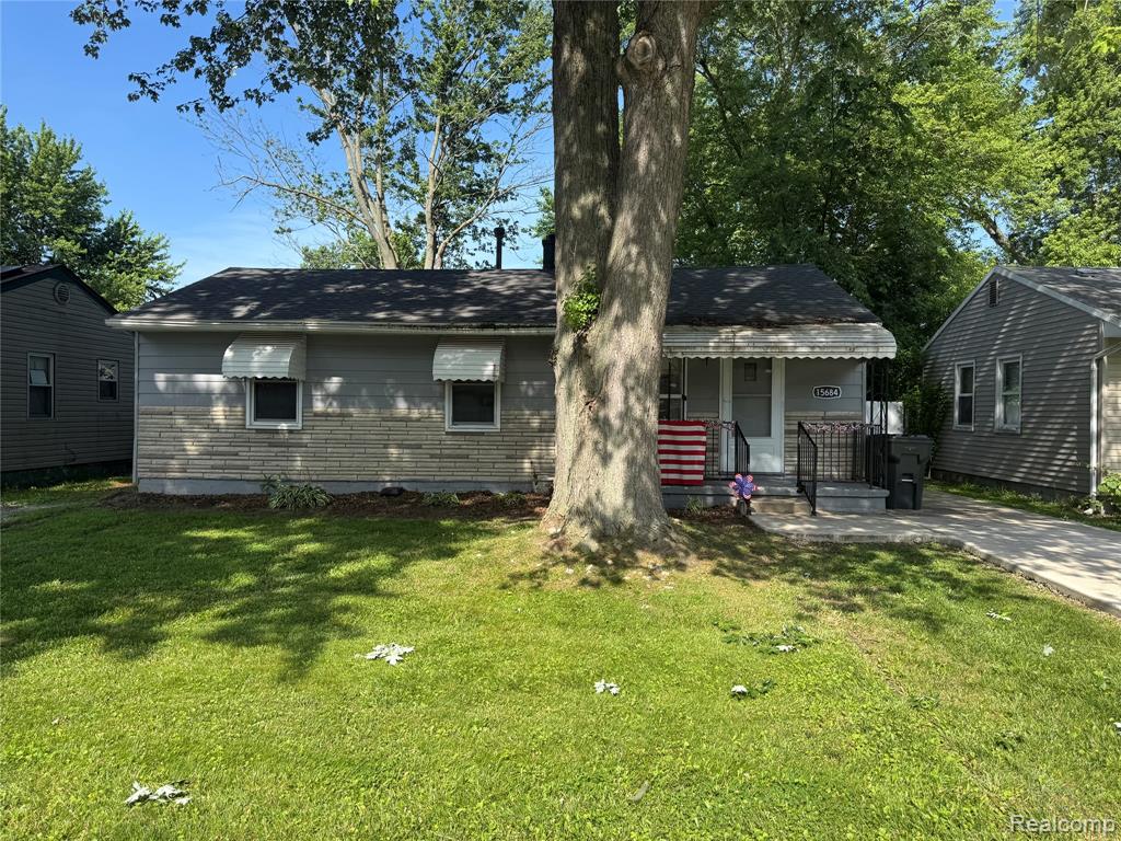 15684 McGuire Street Property Photo 1