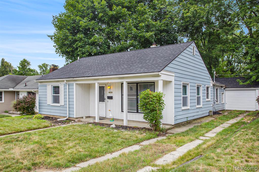 4619 Olivia Avenue Property Photo 4