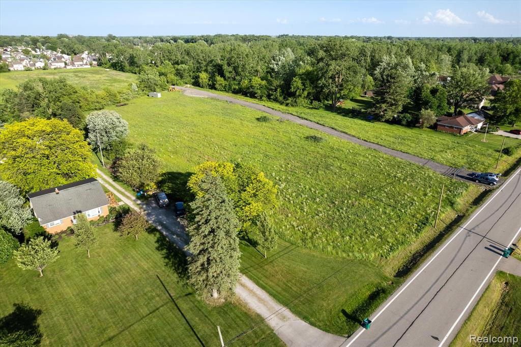 22701 Beech Daly Road Property Photo 12