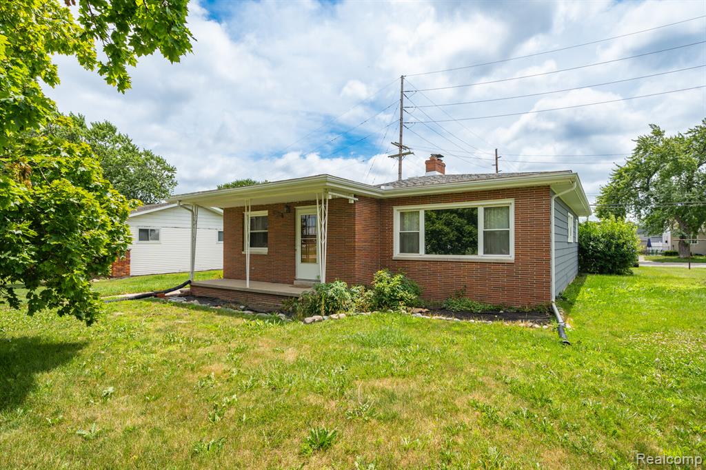 2216 Court Street Property Photo 1