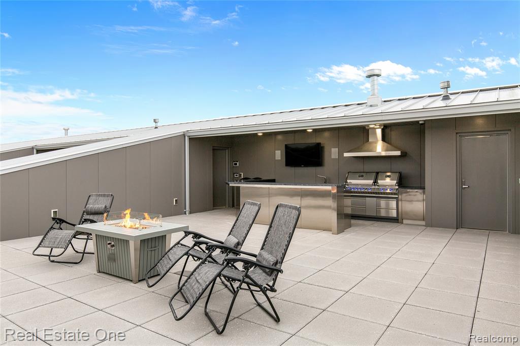 142 Pit Lane Property Photo 9