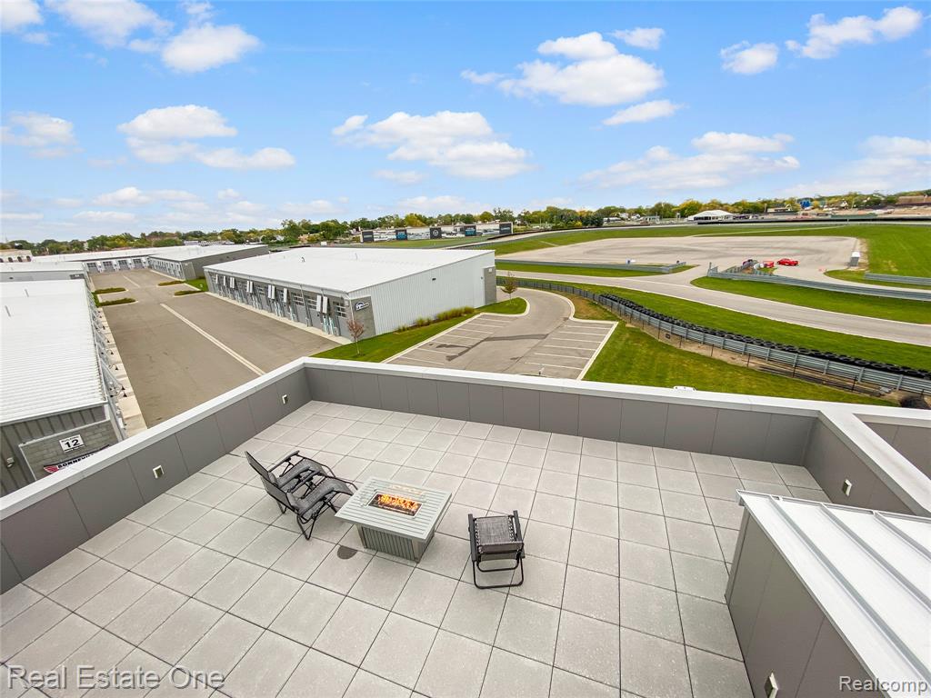 142 Pit Lane Property Photo 11