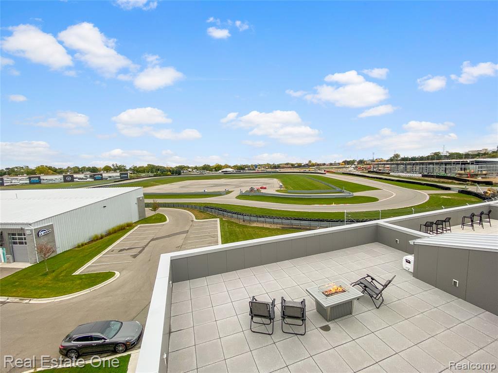 142 Pit Lane Property Photo 14