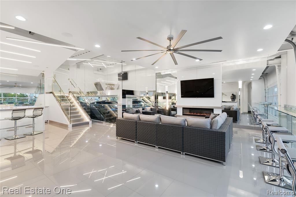 142 Pit Lane Property Photo 16