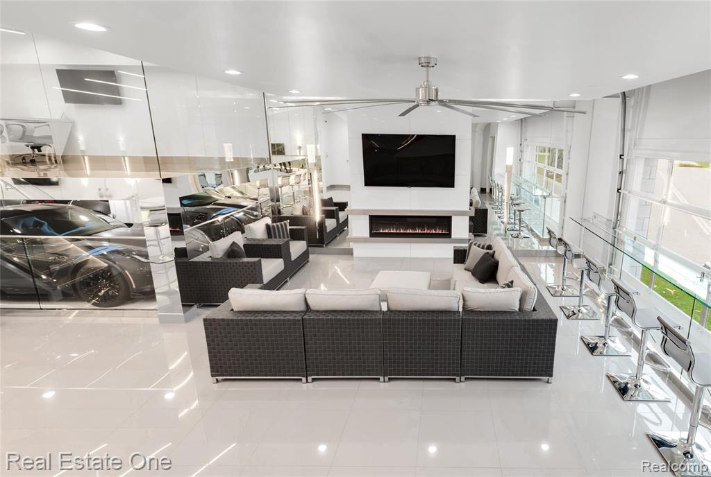 142 Pit Lane Property Photo 27