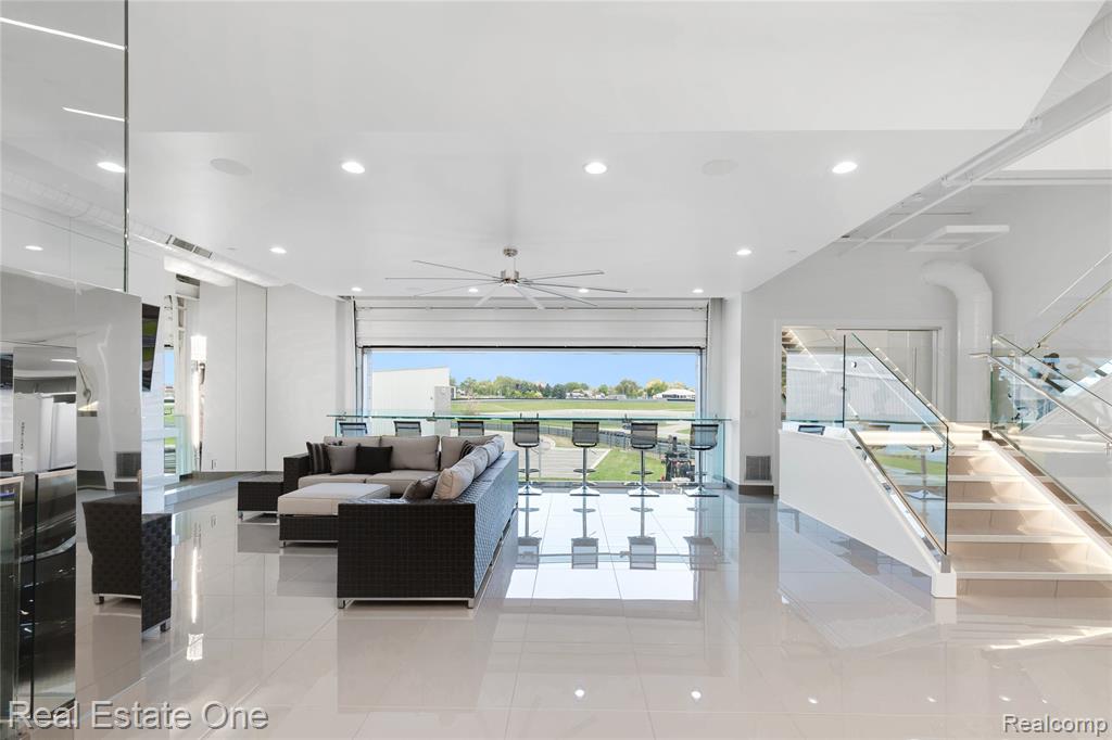 142 Pit Lane Property Photo 29