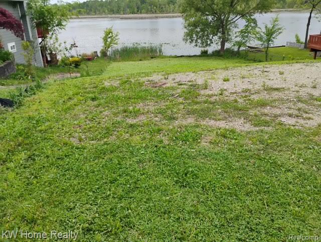2094 Austin Drive Property Photo 2