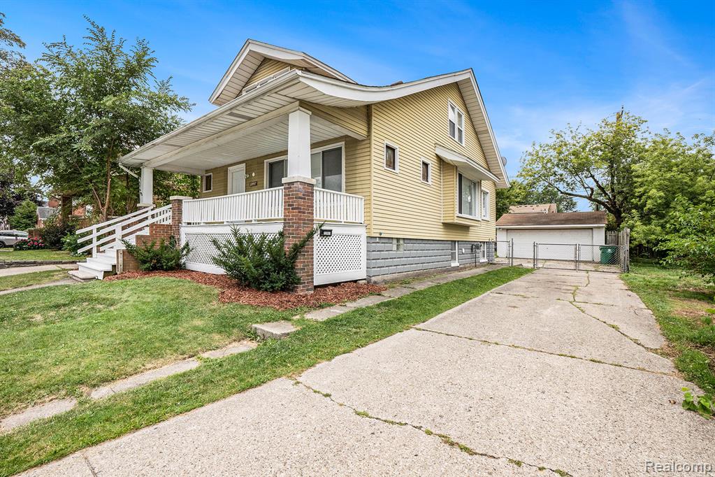 22497 Boulder Avenue Property Photo 2