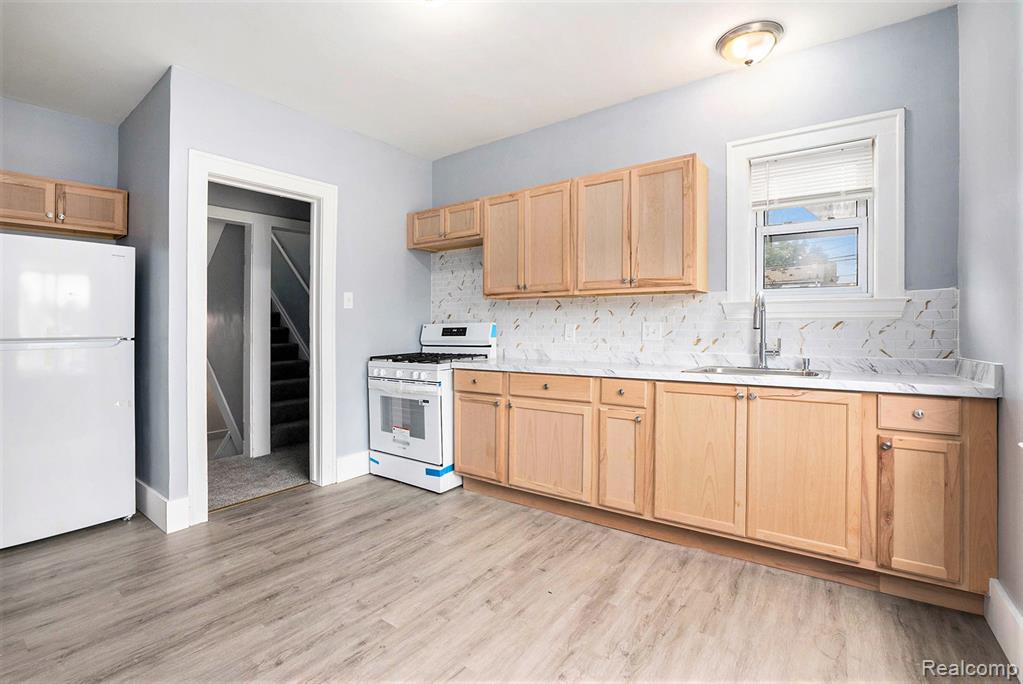 22497 Boulder Avenue Property Photo 7