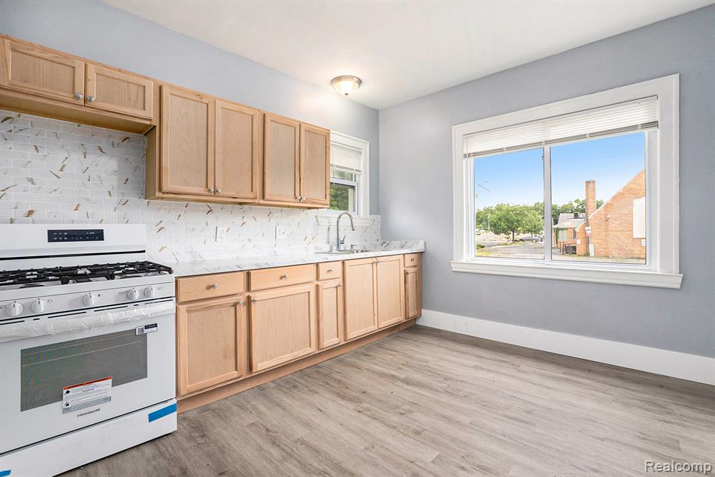 22497 Boulder Avenue Property Photo 8