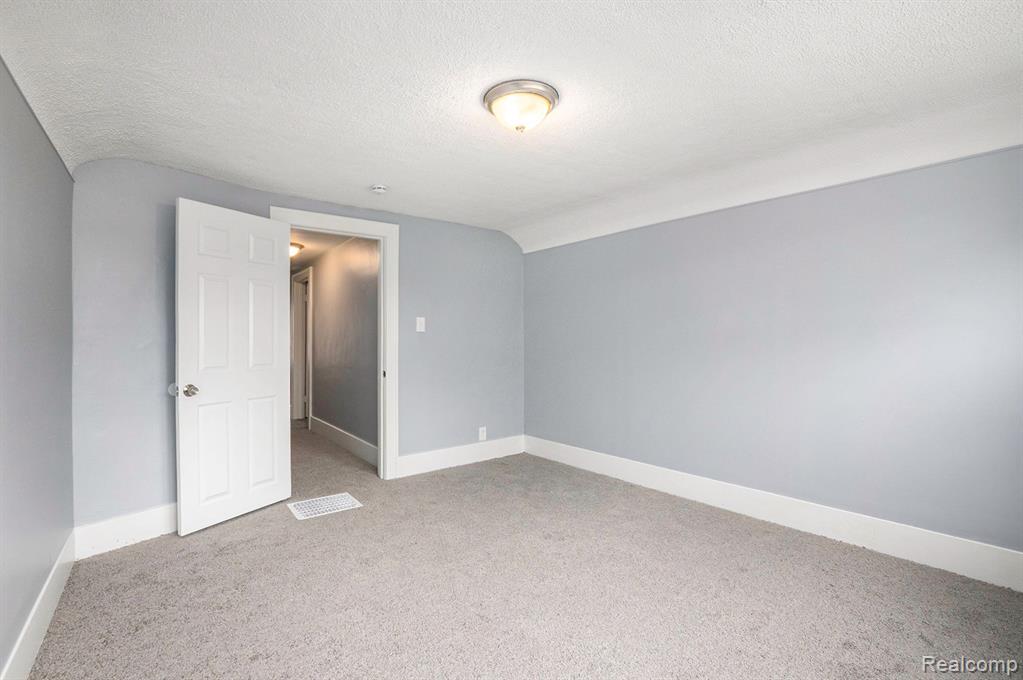 22497 Boulder Avenue Property Photo 21