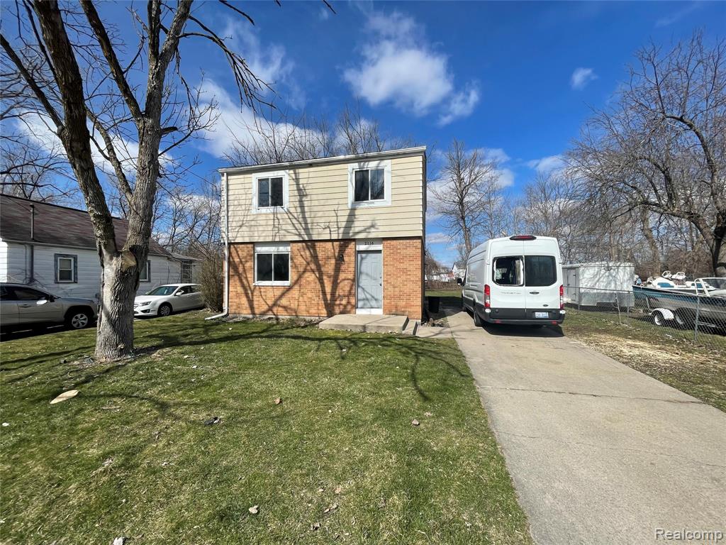 2116 Wood Street Property Photo 1