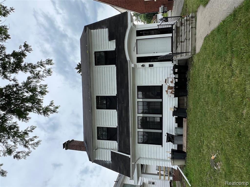 1616 State Street