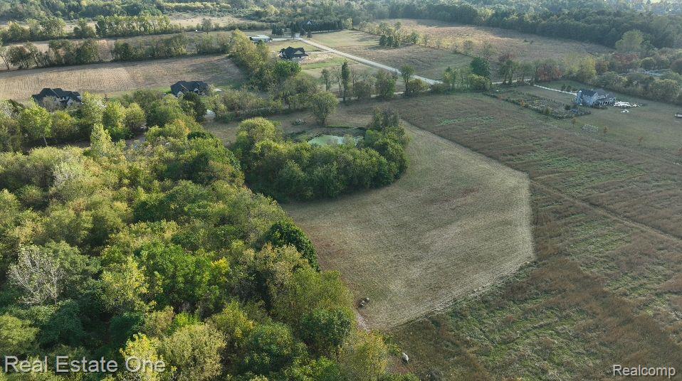 000 Parks Property Photo 1