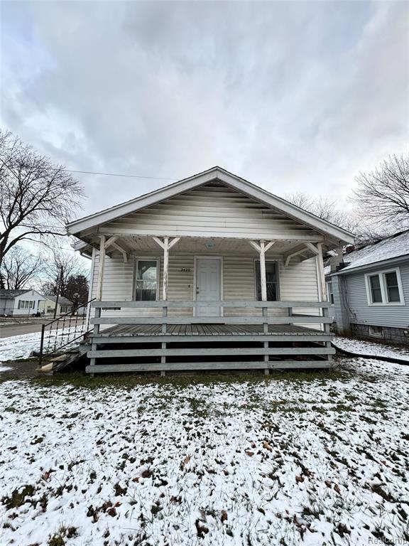 2420 Bay Street Property Photo 1