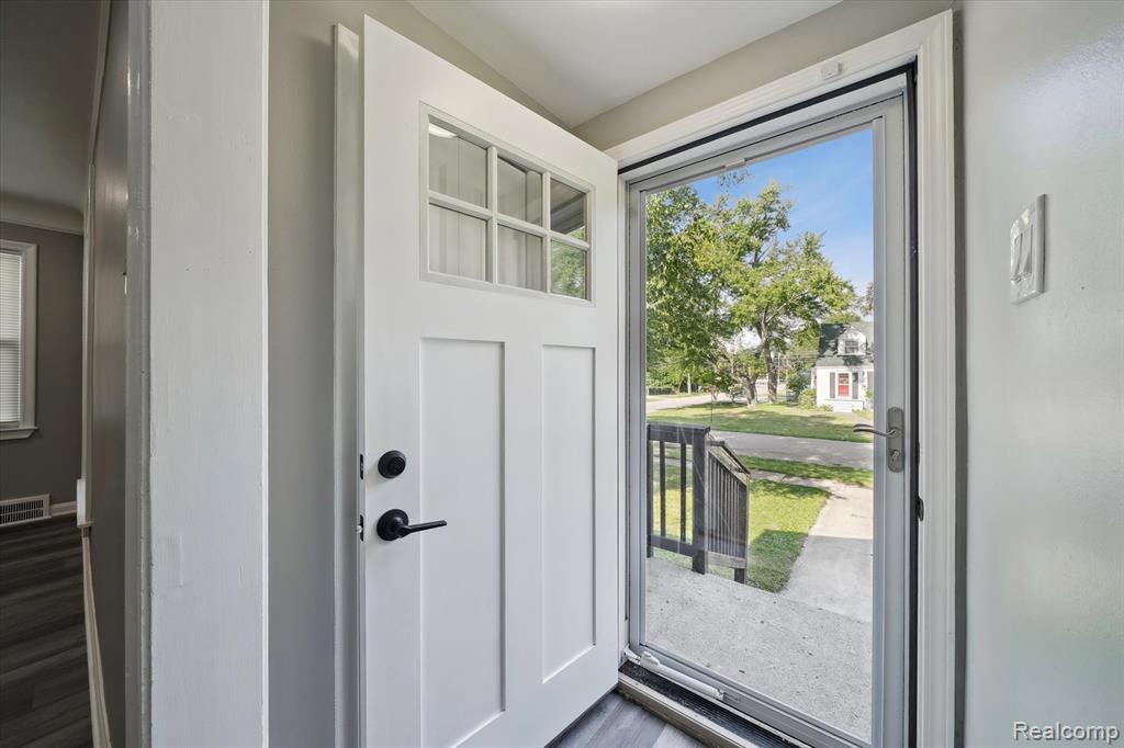 18902 Westmore Street Property Photo 3