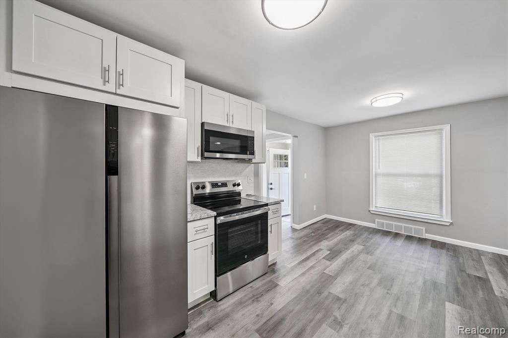 18902 Westmore Street Property Photo 9