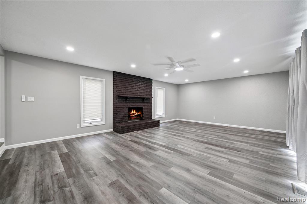 18902 Westmore Street Property Photo 13