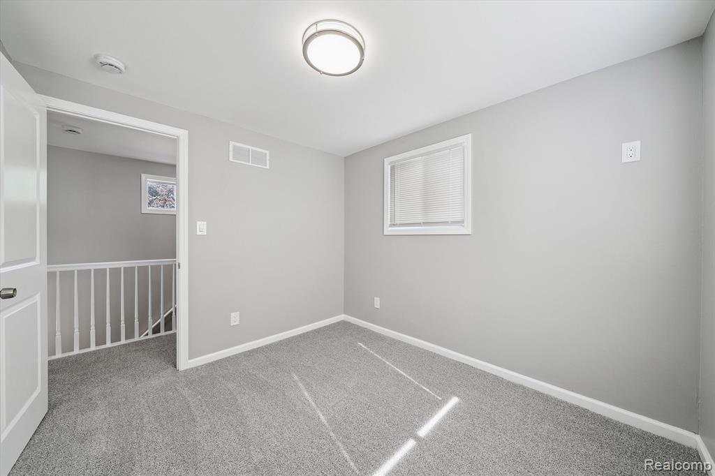 18902 Westmore Street Property Photo 20