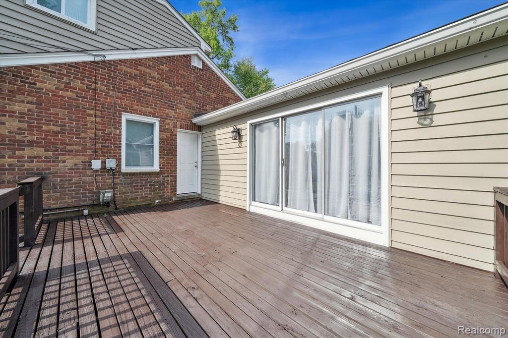 18902 Westmore Street Property Photo 25
