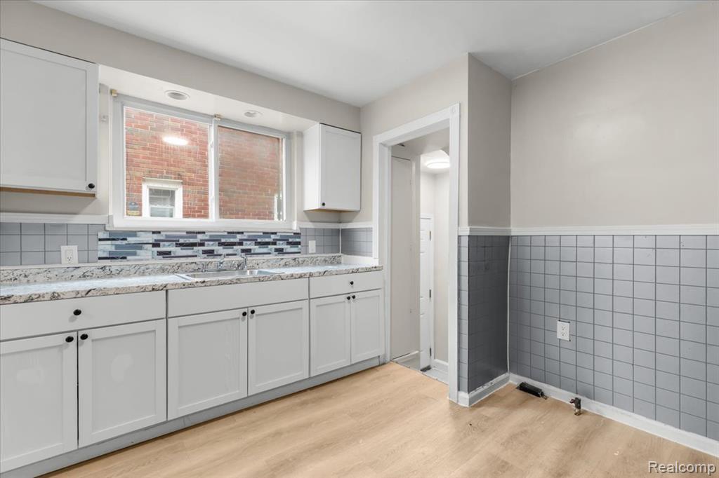 11110 Wayburn Street Property Photo 6