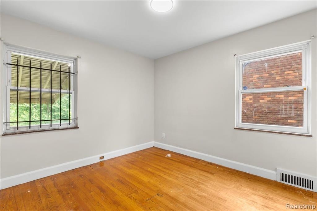 11110 Wayburn Street Property Photo 13