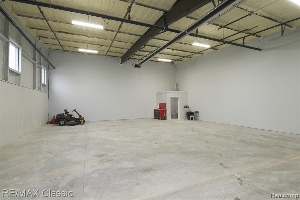 1303 Enterprise Drive Property Photo 7