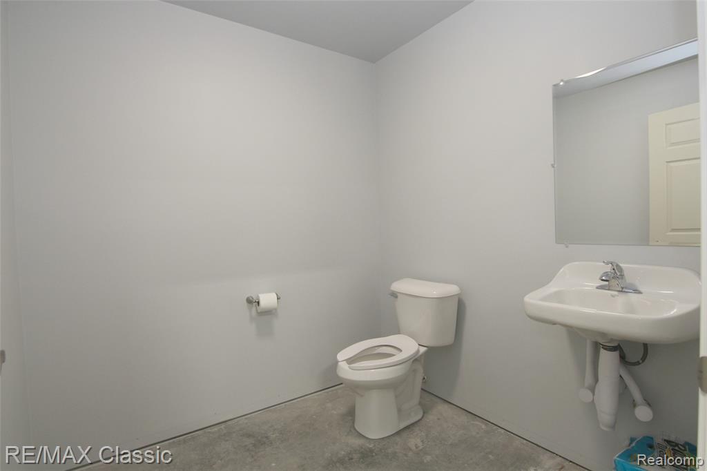1303 Enterprise Drive Property Photo 9